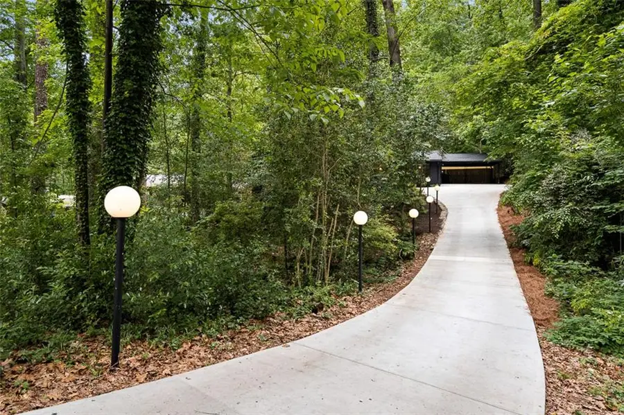 922 Barton Woods Road Ne, Atlanta, GA 30307 - #2