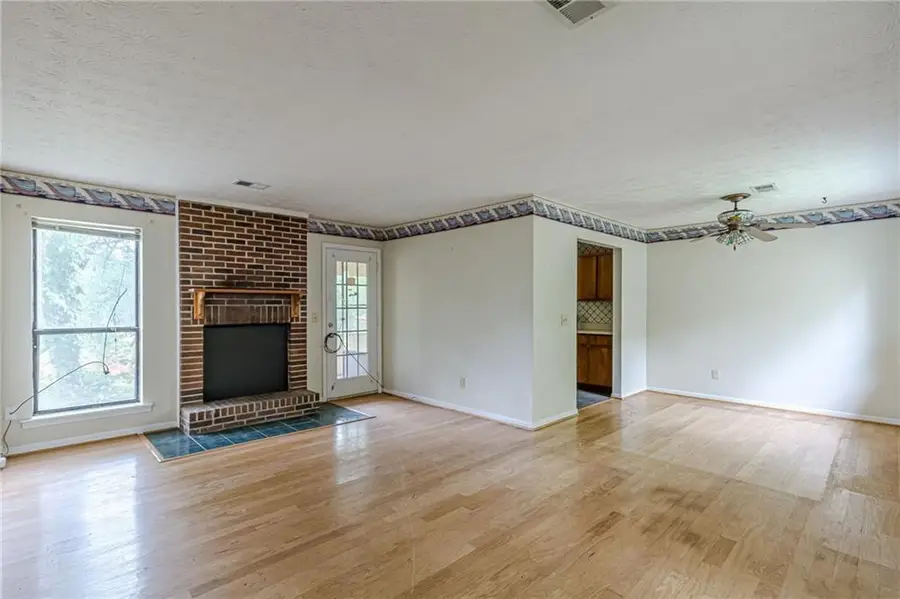 122 Sandalwood Circle, Lawrenceville, GA 30046 - #3