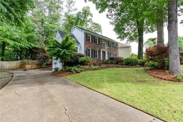 4817 Ridgewood Creek Drive, Acworth, GA 30102