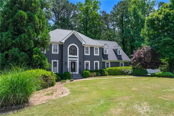 10985 Wilshire Chase Drive, Johns Creek, GA 30097