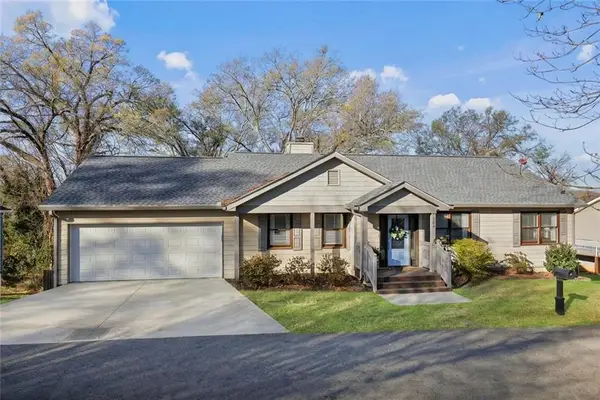 131 Holiday Street Ne, Marietta, GA 30060