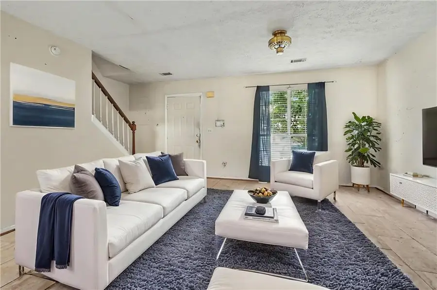 5670 Wells Circle, Stone Mountain, GA 30087 - #3
