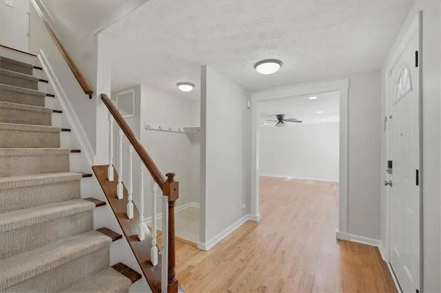 9470 Hillside Drive, Roswell, GA 30076 - #2