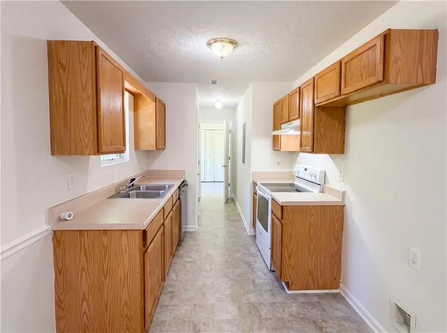 182 Livingston Lane, Covington, GA 30016 - #2