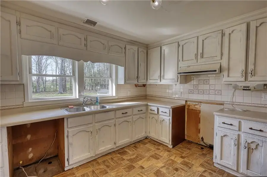 10 Wolfskin Road, Arnoldsville, GA 30619 - #3
