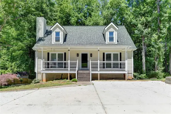 1530 Plunketts Road, Buford, GA 30519