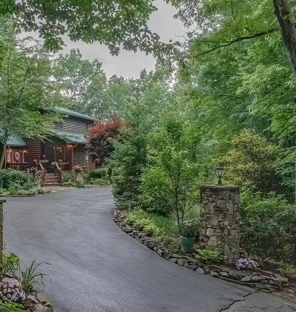 205 Minnehaha Trail, Blue Ridge, GA 30513