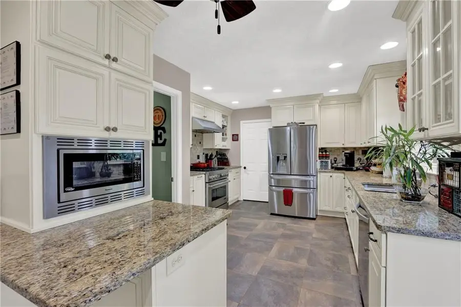 382 Charleston Lane, Lawrenceville, GA 30046 - #2