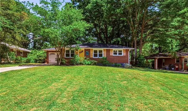 2670 Woodridge Drive, Decatur, GA 30033