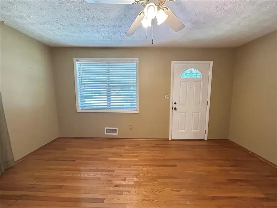 2904 Barry Avenue Se, Smyrna, GA 30082 - #3