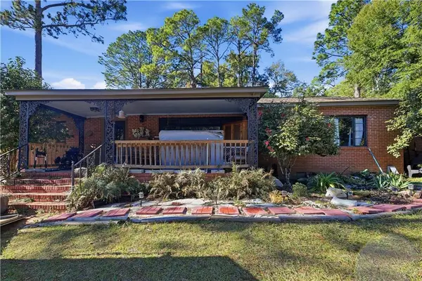 906 Elizabeth Place, Bainbridge, GA 39819