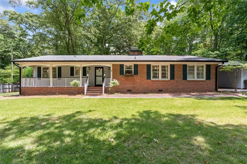 206 Ridley Dr, Carrollton, GA 30117 - #1