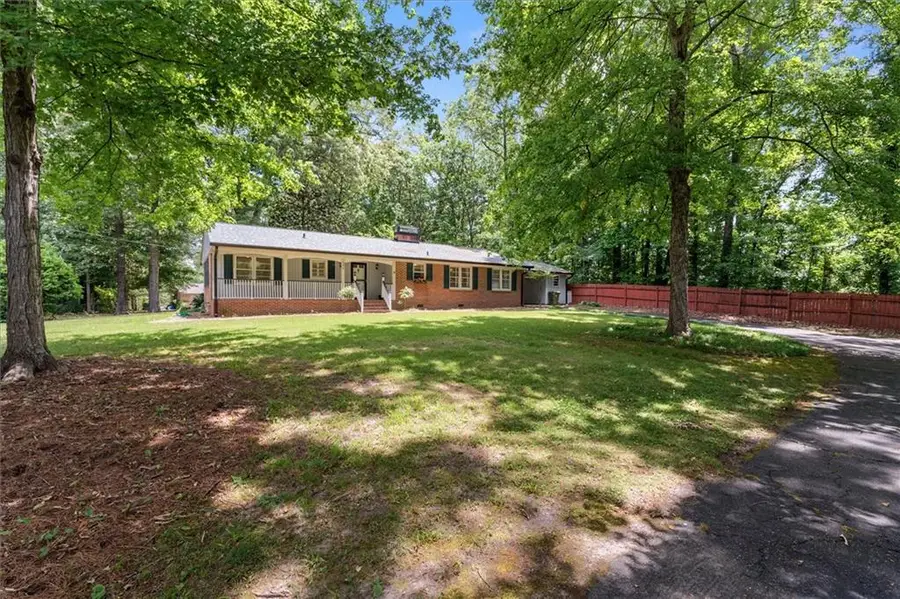 206 Ridley Dr, Carrollton, GA 30117 - #2