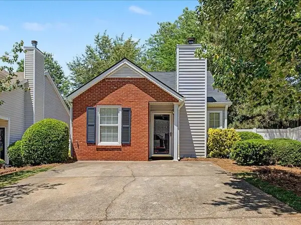 1075 Daventry Crossing, Woodstock, GA 30188