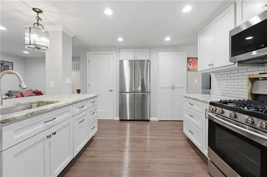 9715 N Pond Circle, Roswell, GA 30076 - #2