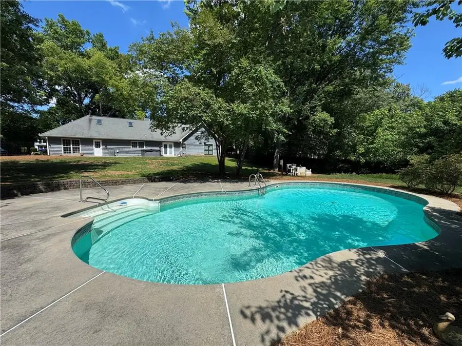 555 Saddle Creek Circle, Roswell, GA 30076 - #2