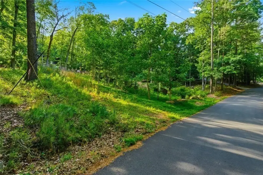 33 Yellow Hammer Drive Se, White, GA 30184 - #2