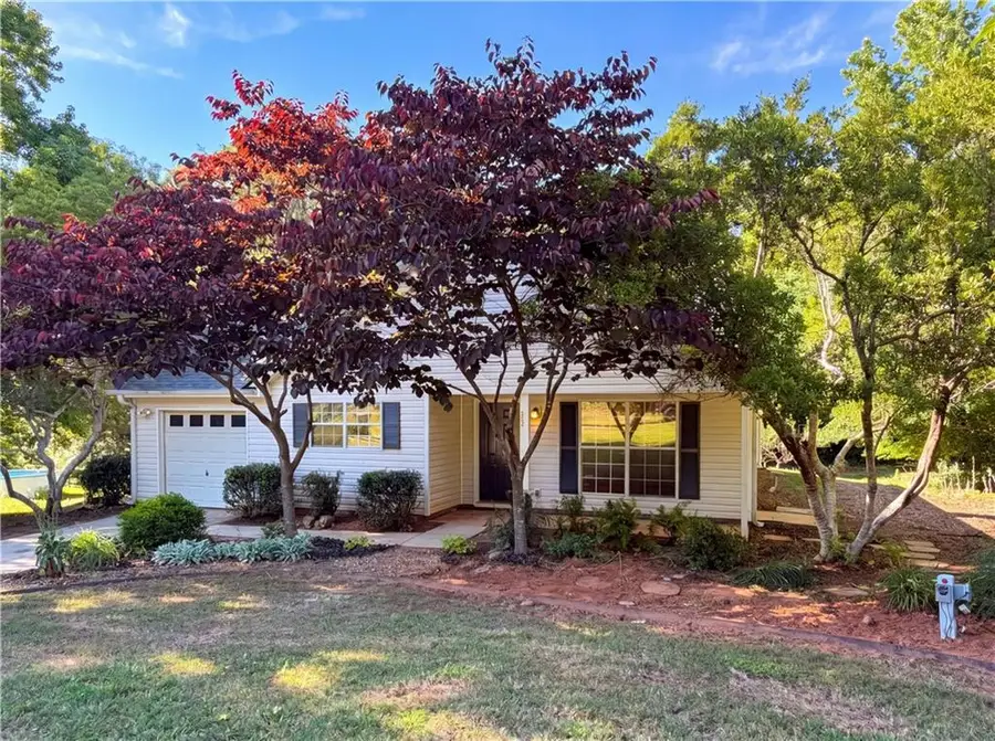 202 Bluff Court, Jackson, GA 30233 - #2