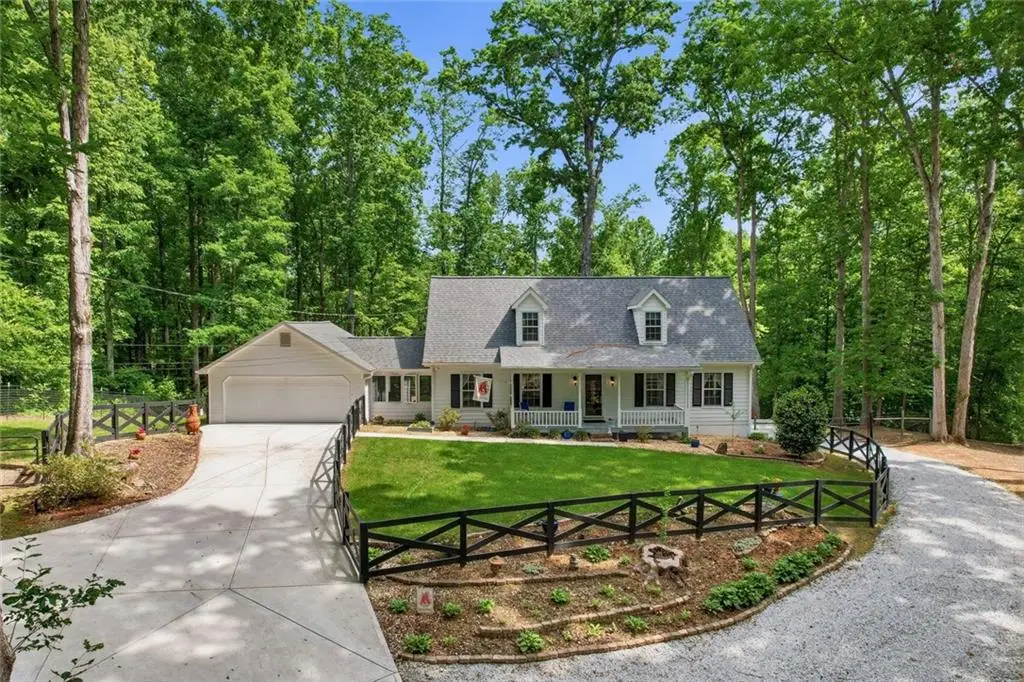 5989 Sandy Creek Rd, Loganville, GA 30052 - #1