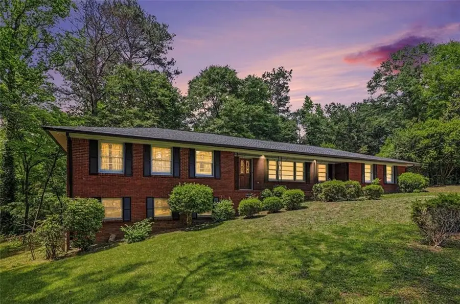 14 N Poplar Street, Fairburn, GA 30213 - #2