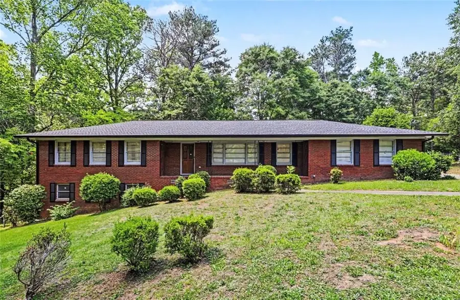 14 N Poplar Street, Fairburn, GA 30213 - #3