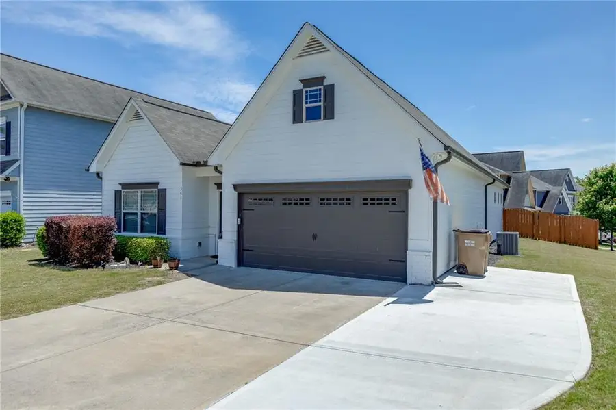 381 Eagles Bluff Way, Hoschton, GA 30548 - #2