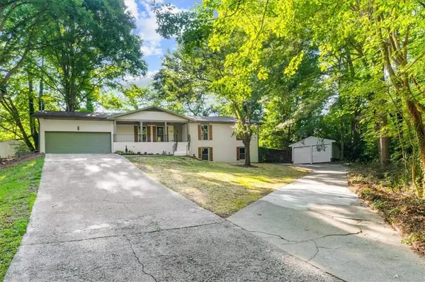 1661 Oak Ridge Circle Sw, Stone Mountain, GA 30087
