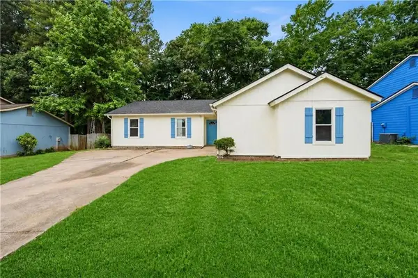 822 Brandlwood Way Nw, Lilburn, GA 30047