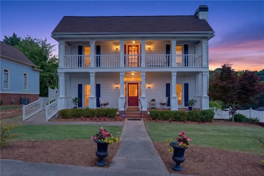 172 E Shadburn Avenue, Buford, GA 30518 - #1