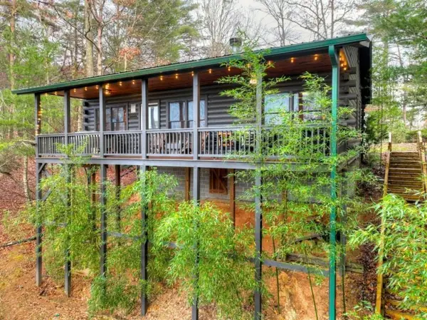 89 N Whitepath Circle, Ellijay, GA 30540