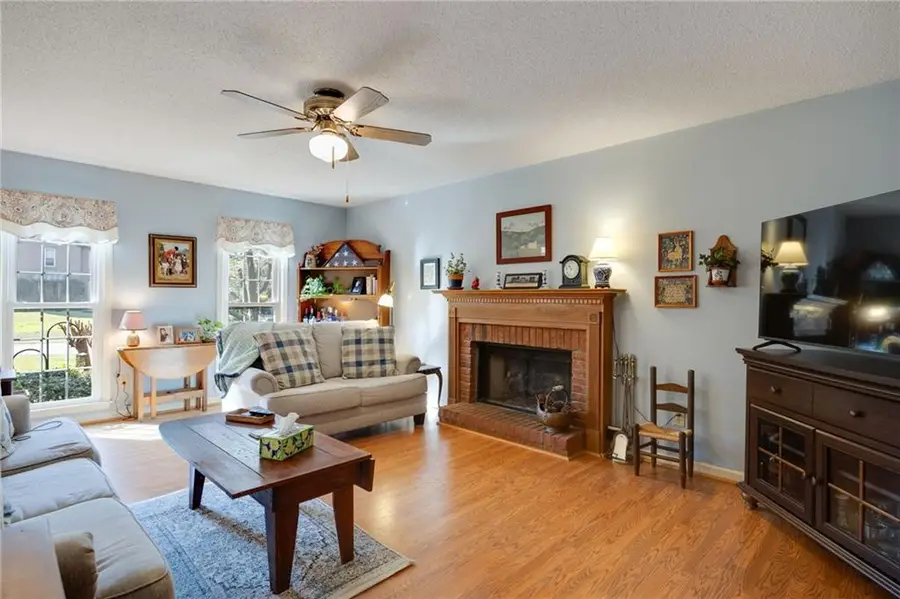 2093 Halfmoon Bluff Nw, Kennesaw, GA 30152 - #3