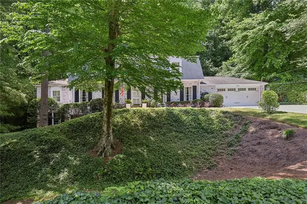 2577 Red Valley Road Nw, Atlanta, GA 30305