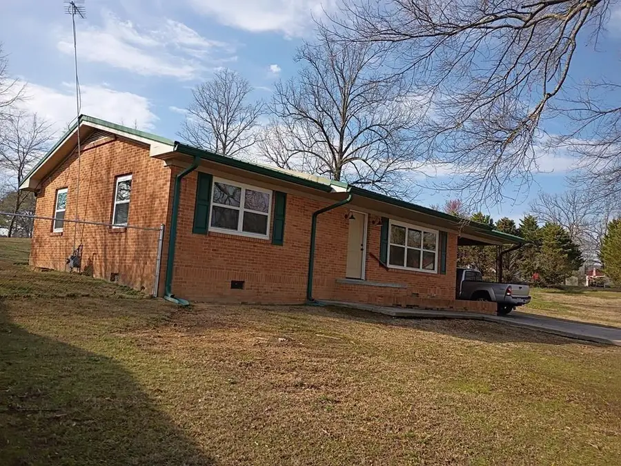 609 S 4th Avenue, Chatsworth, GA 30705 - #3