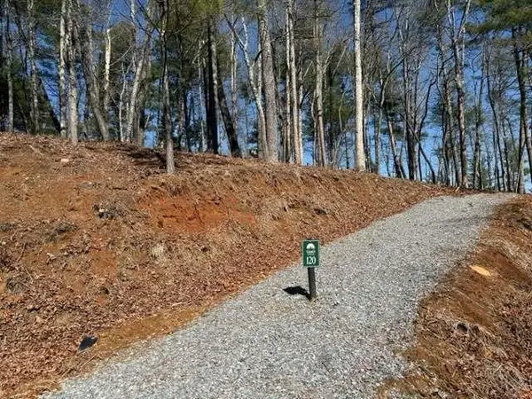 120R Red Oak Trail, Ellijay, GA 30540
