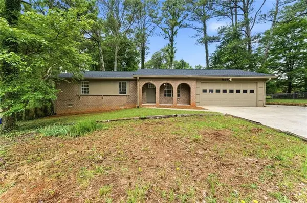 5824 Oakleaf Way, Stone Mountain, GA 30087