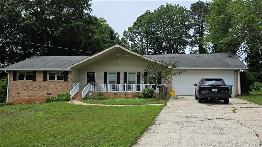 5201 Vivid Drive, Stone Mountain, GA 30087 - #3