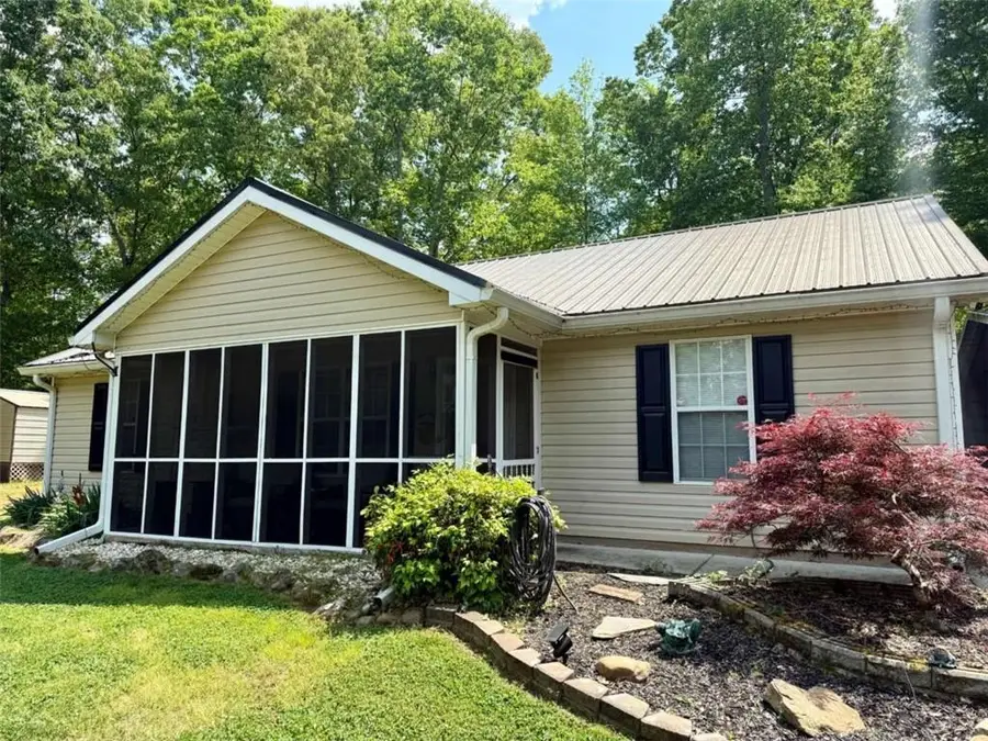 35 Edgewater Drive, Griffin, GA 30223 - #2