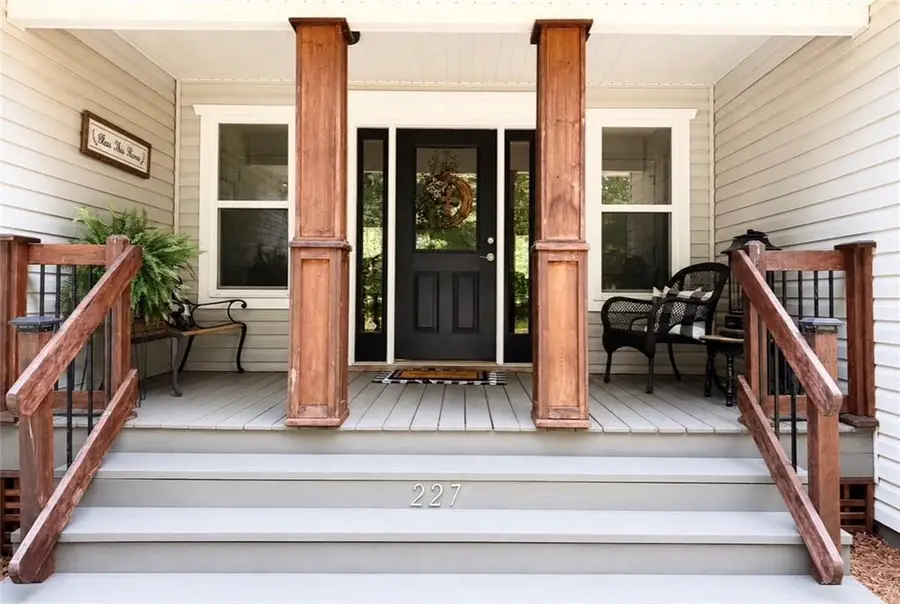 227 Clarkesville Heights Dr, Clarkesville, GA 30523 - #3