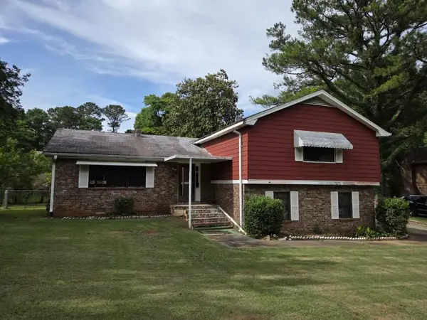 556 Greenview Avenue Se, Conyers, GA 30094