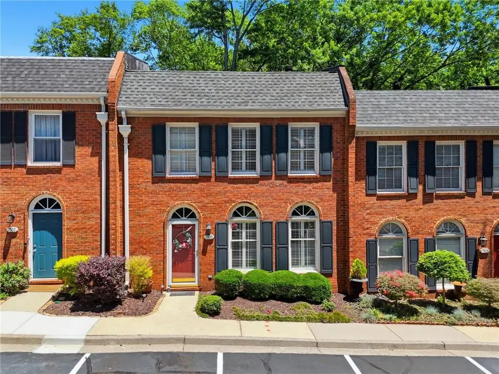 7505 Saint Charles Square, Roswell, GA 30075 - #1