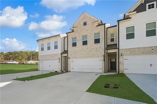 8110 Tiger Way, Riverdale, GA 30296