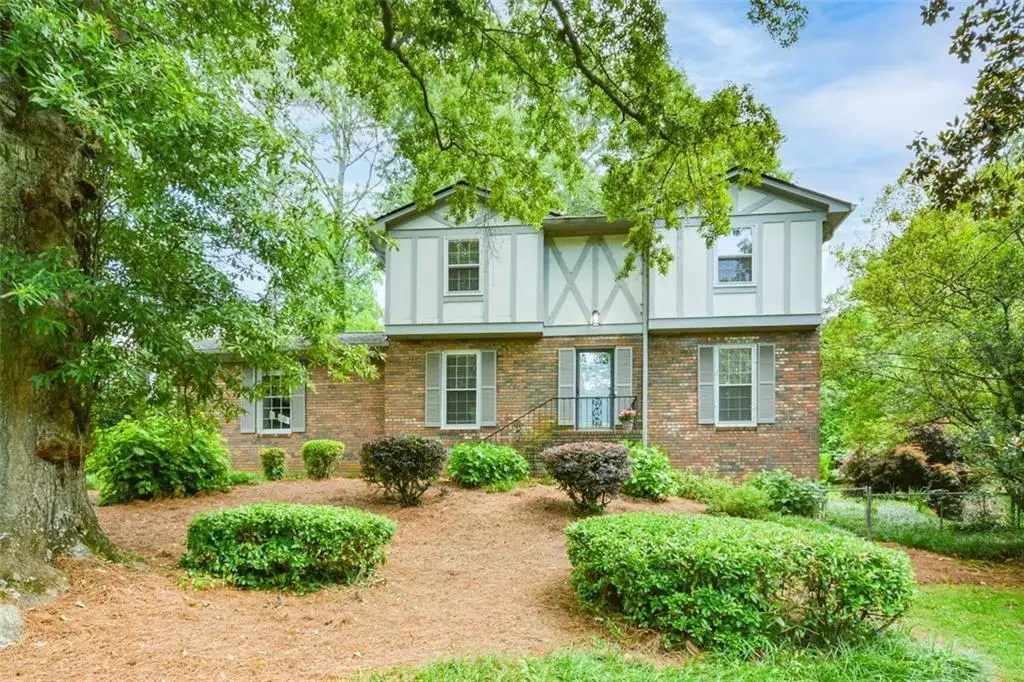 435 Stonebridge Drive, Roswell, GA 30075 - #1