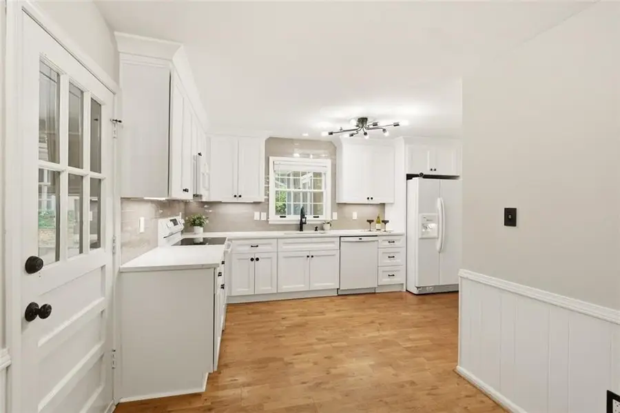 435 Stonebridge Drive, Roswell, GA 30075 - #3