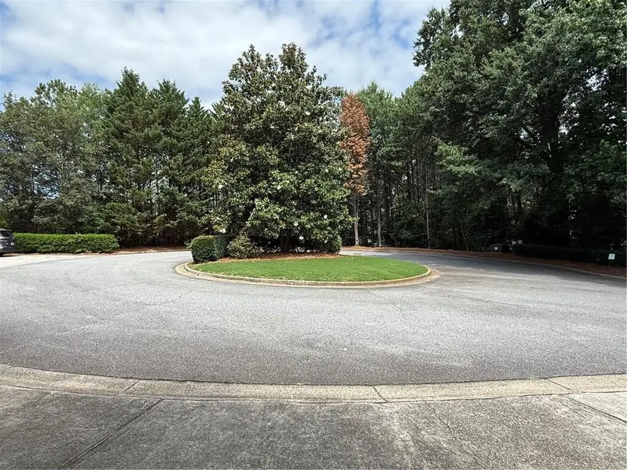 184 Peachtree Hollow Court, Atlanta, GA 30328 - #3