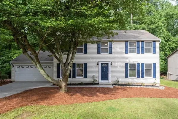 9470 Hillside Drive, Roswell, GA 30076