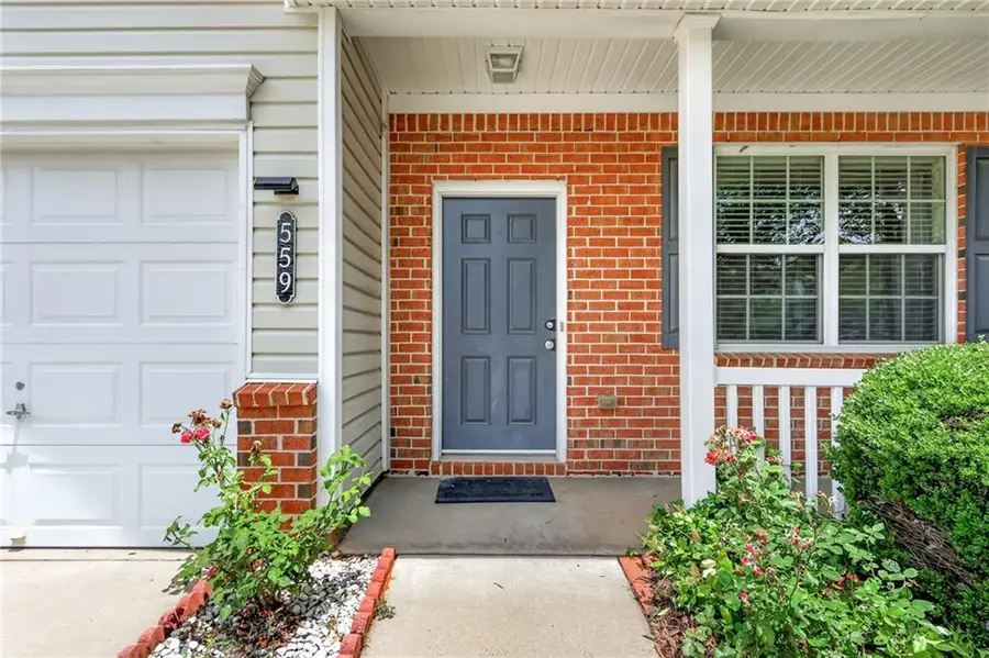 559 Windstone Trail, Alpharetta, GA 30004 - #2