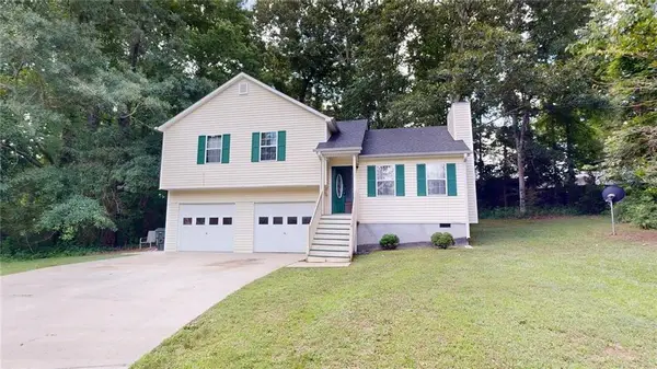 179 Country Cottage Circle, Carrollton, GA 30116