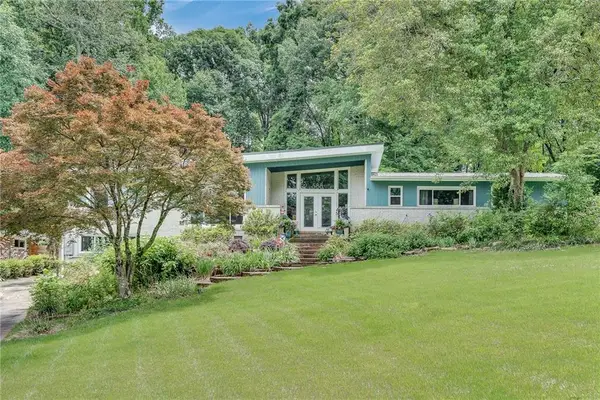 588 Kenilworth Circle, Stone Mountain, GA 30083
