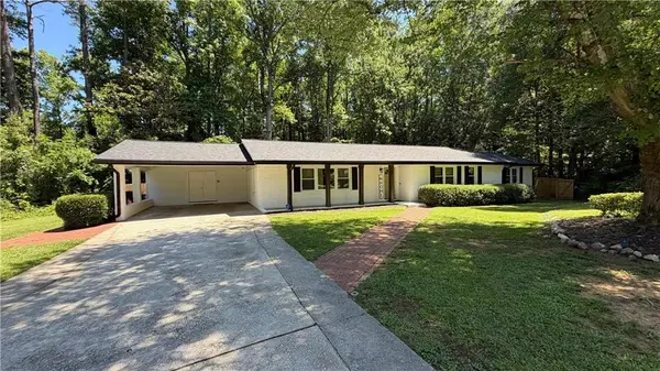 2718 Pine Grove Court, Austell, GA 30106