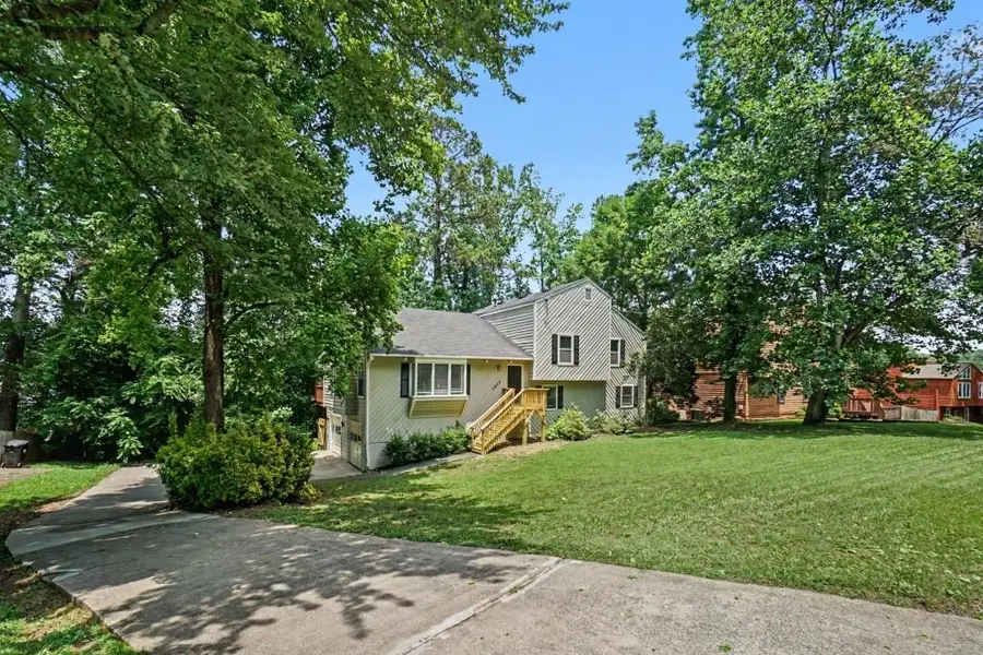 3985 Lookout Point Drive, Marietta, GA 30066 - #2